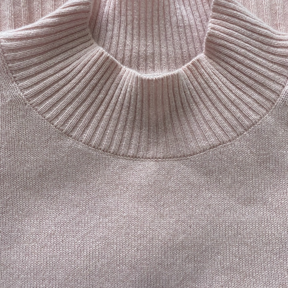 Neiman Marcus cashmere tunic/dress size M fantastic condition,ready to share. - Picture 14 of 14